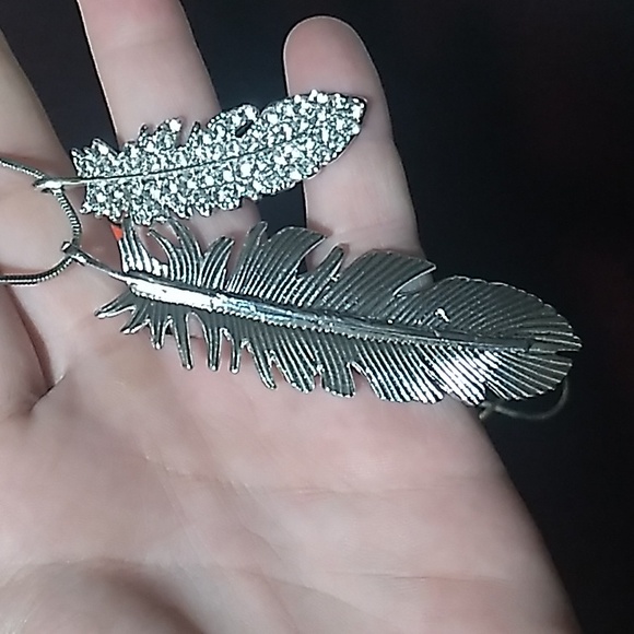 Beautiful Two Feather Necklace - Picture 10 of 10